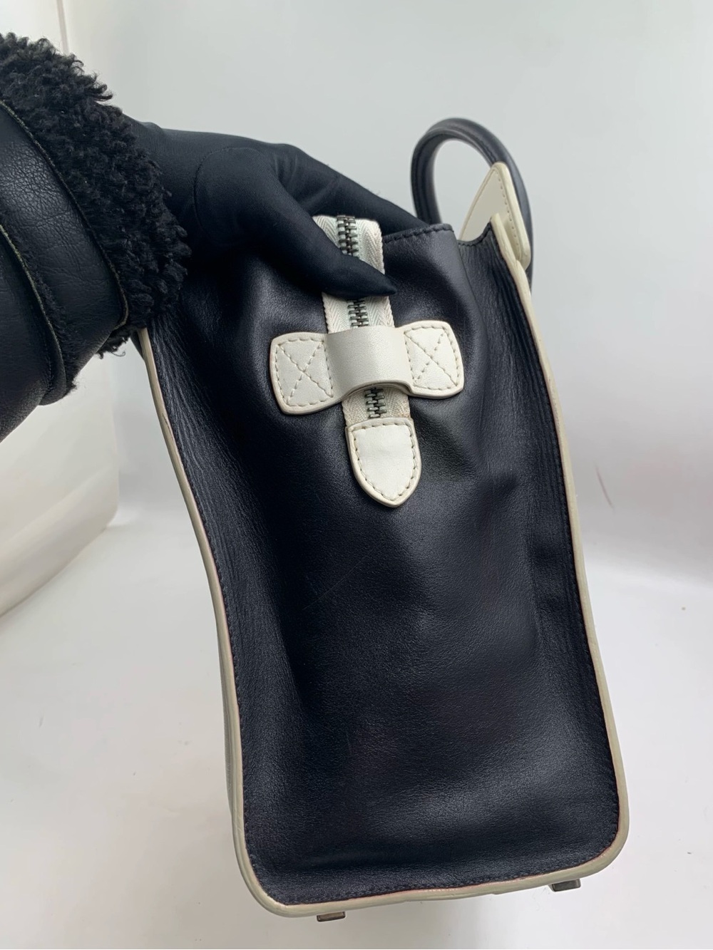 ❤️🖤  CELINE Nano Luggage Tote 🖤❤️
Iconic Tri-Color Smooth Leather - Picture 5 of 12